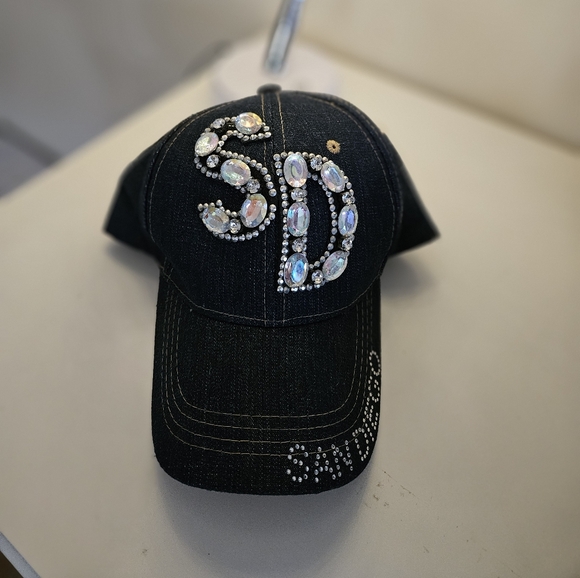 Accessories - 🧢 San Diego bling baseball hat! Jean material. 💙